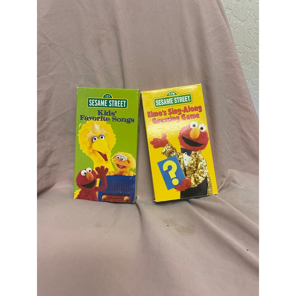 Lot 2 Sesame Street Kids’ Favorite Songs & Elmo’s Sing-Along  Guessing Game VHS